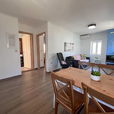 Nafsika Stone Apartment